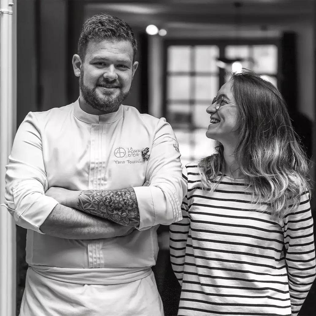 Yann Tournier, chef de la pomme d'or à Sancerre, et Justine Heuzé sommelière du restaurant.
